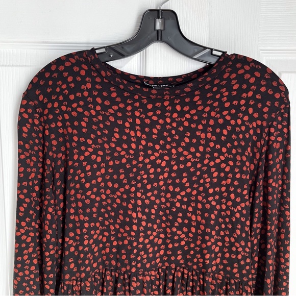 NEW LOOK DOUBLE TIERED TOP - Picture 3 of 8